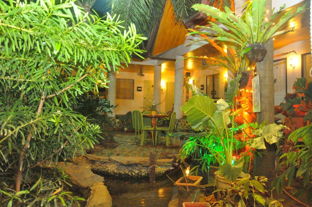 Infinite Green Pension Puerto Princesa Екстер'єр фото
