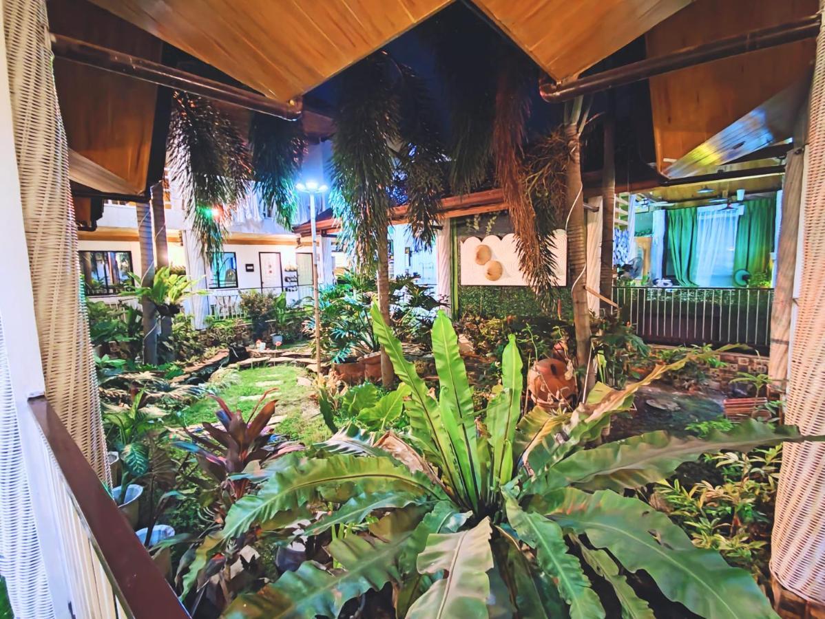 Infinite Green Pension Puerto Princesa Екстер'єр фото