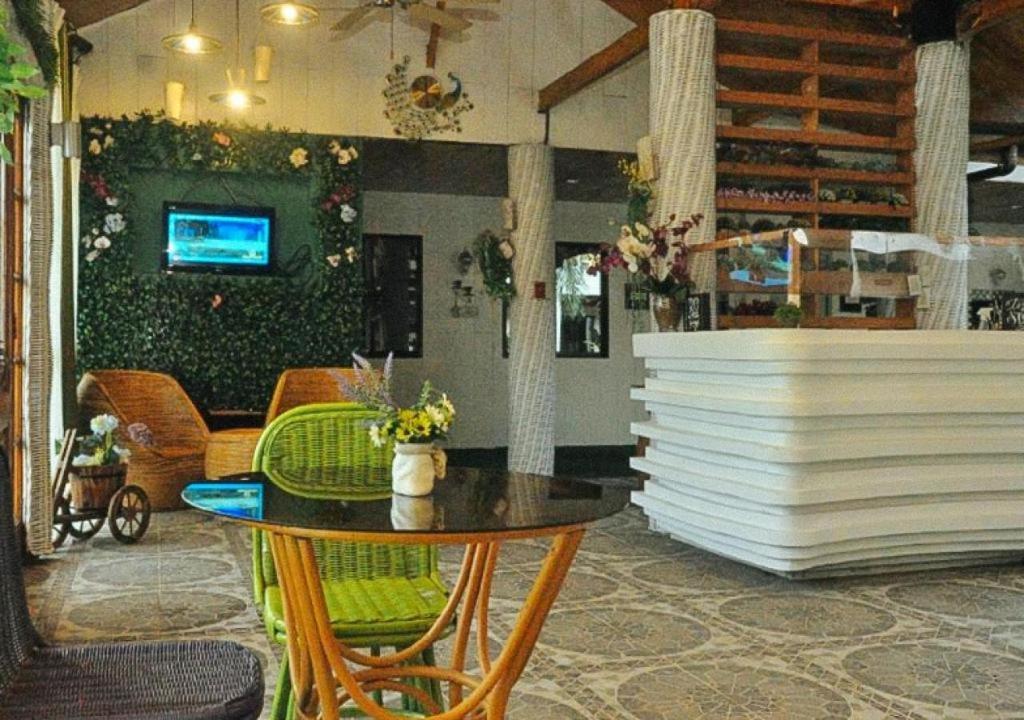 Infinite Green Pension Puerto Princesa Екстер'єр фото