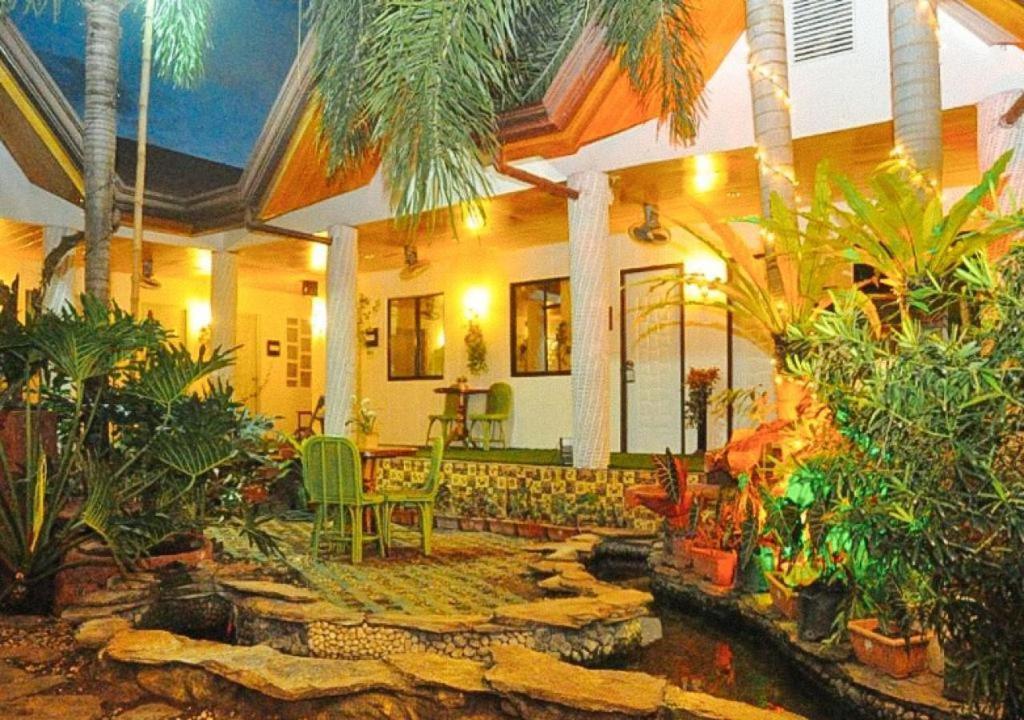 Infinite Green Pension Puerto Princesa Екстер'єр фото